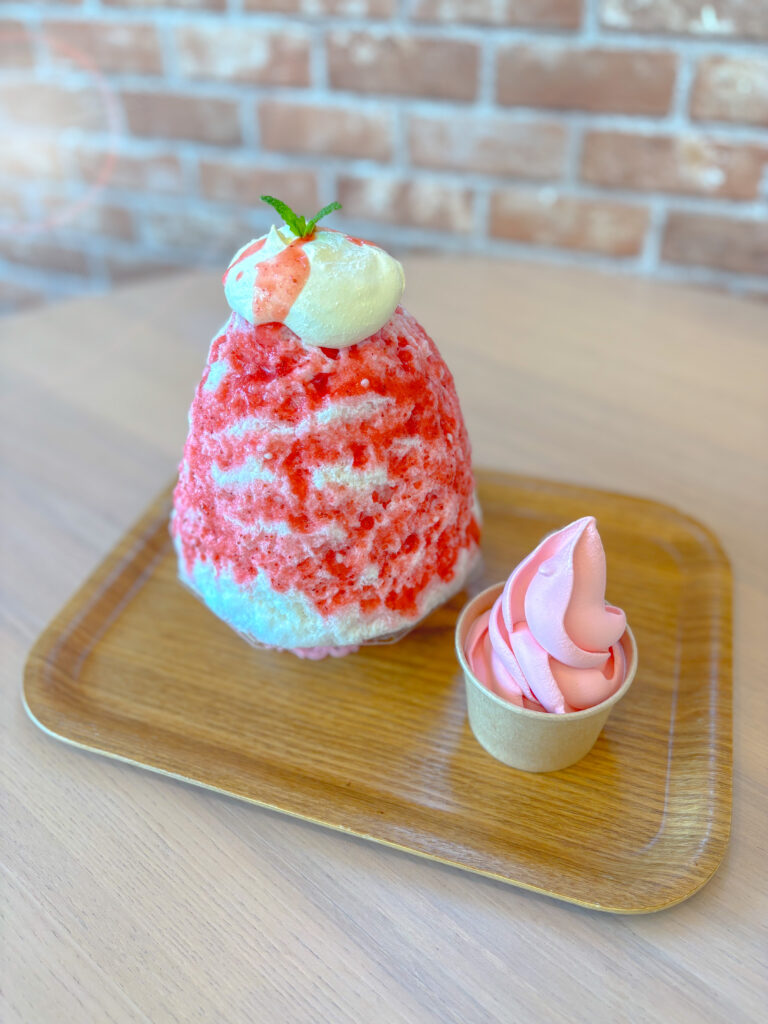 舞鶴山の麓からキュンキュン苺みるく